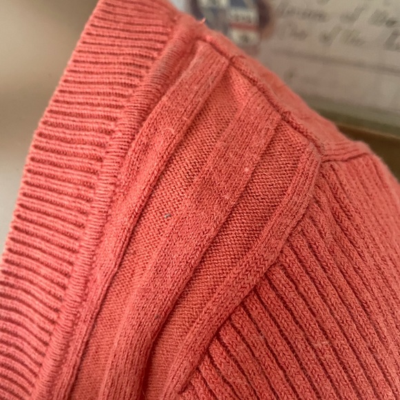 Fitted sweater. 3/$25 - Picture 5 of 5